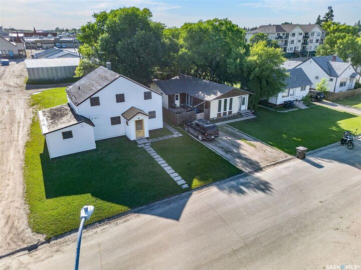 Property Photo:  527-531-535 6th Street  SK S0K 2A0 