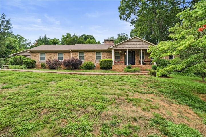 Property Photo: 3630 Grandview Club Road NC 27040