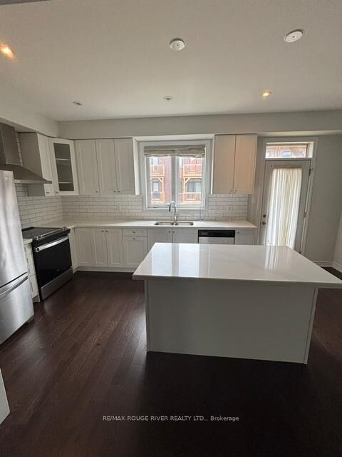Property Photo:  31 Douet Lane  ON L1Z 0V4 