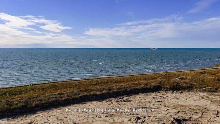 472 Coast Drive — photo 1