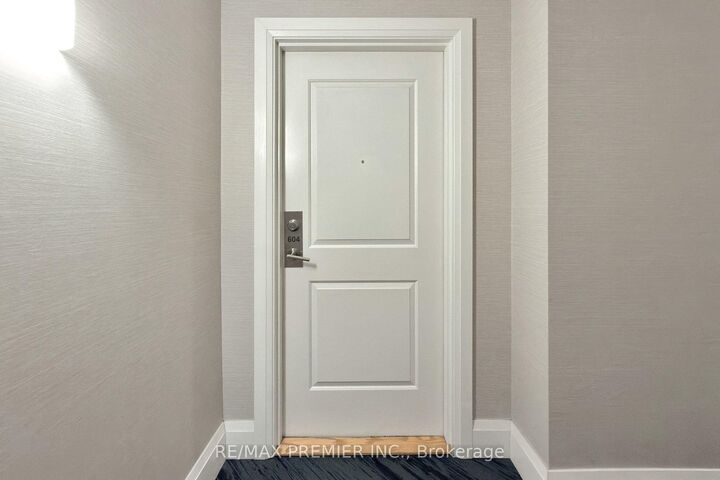 Property Photo:  24 Woodstream Boulevard 604  ON L4L 8C4 