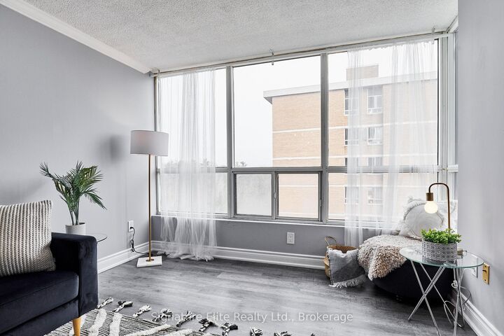 Property Photo:  3050 Ellesmere Road 1617  ON M1E 5E6 