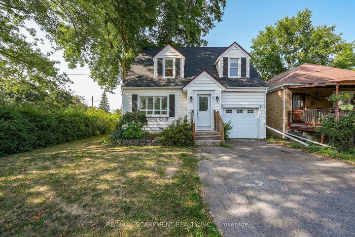 9 Arlington Avenue — photo 1