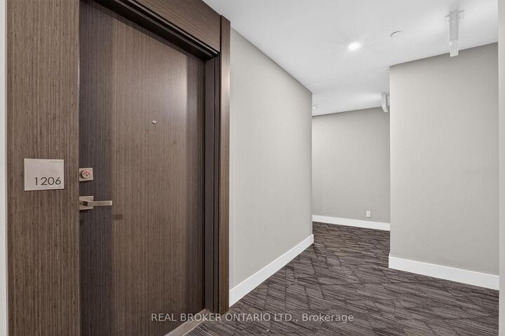 Property Photo:  15 Queen Street S 1206  ON L8P 0C6 