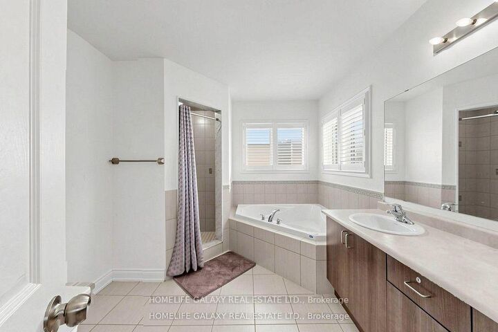 Property Photo: 1871 Arborwood Drive ON L1K 0R3