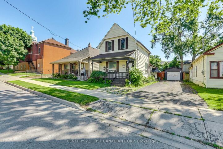 16 Lansdowne Avenue — photo 1