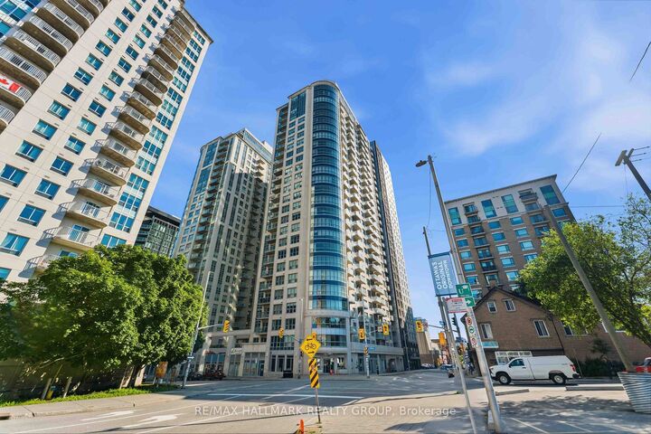 Property Photo:  195 Besserer Street 1402  ON K1N 0B6 