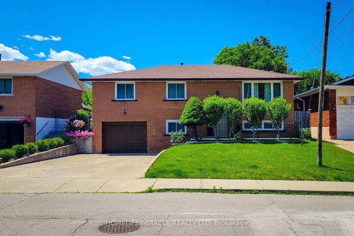 12 Maitland Avenue E — photo 1
