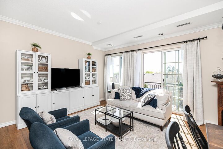 Property Photo: 262 Dundas Street E 311 ON L9B 1A9