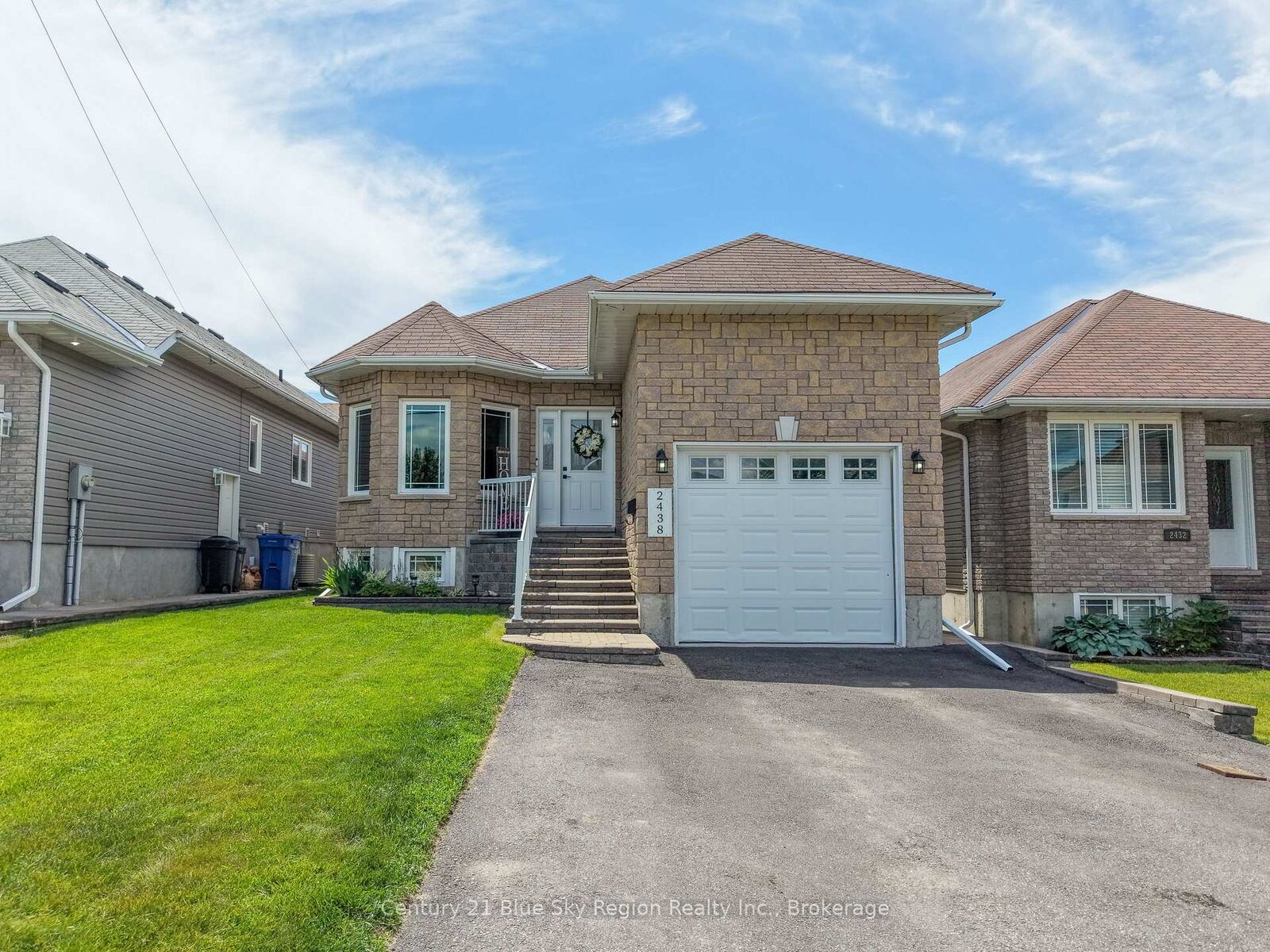 Property Photo:  2438 Connaught Avenue  ON P1B 0C4 