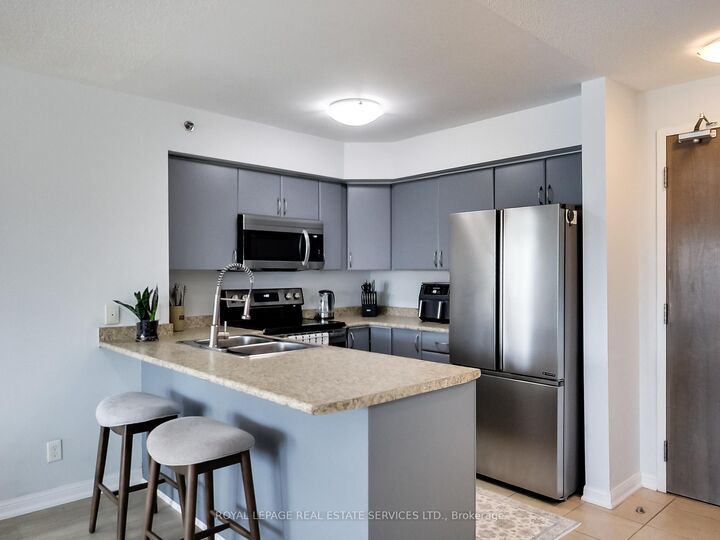 Property Photo: 3060 Rotary Way 221 ON L7M 0G9