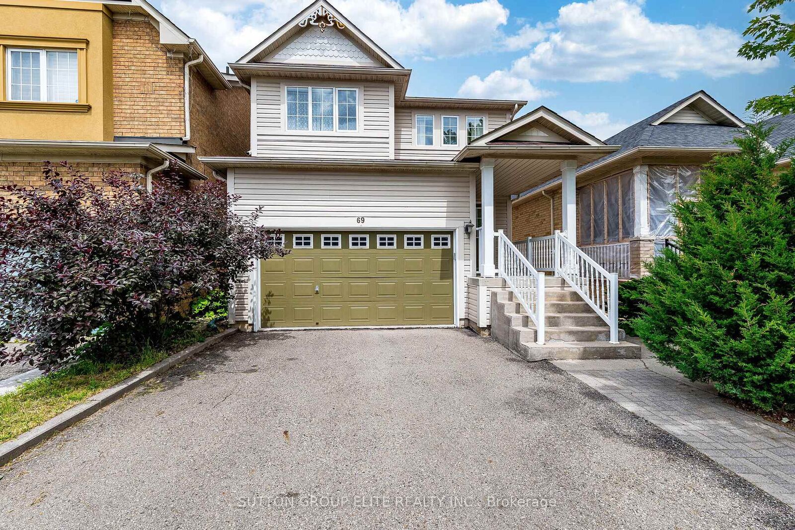 Property Photo: 69 Legend Lane ON L6X 5B6