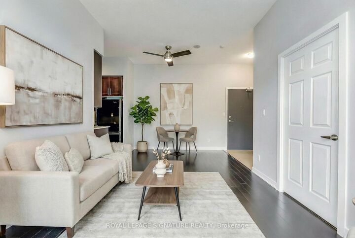 Property Photo: 4070 Confederation Parkway 311 ON L5B 0E9