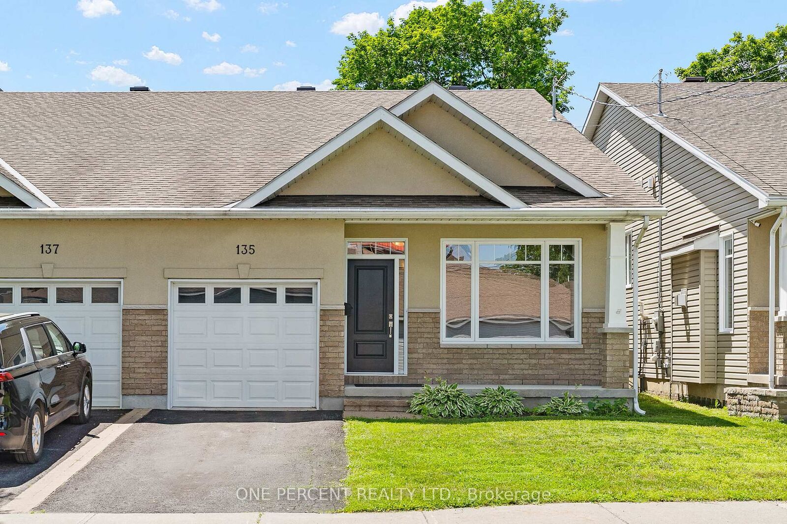 Property Photo: 135 Elizabeth Street ON K7C 2V9