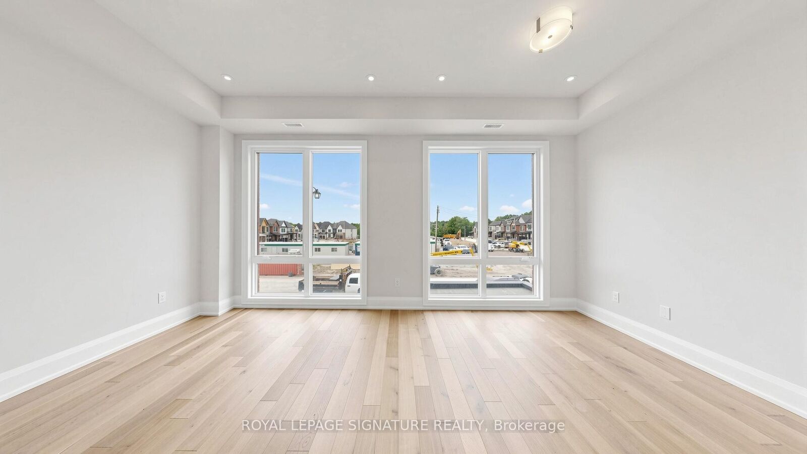 Property Photo:  433 York Downs Boulevard  ON L6C 3R3 