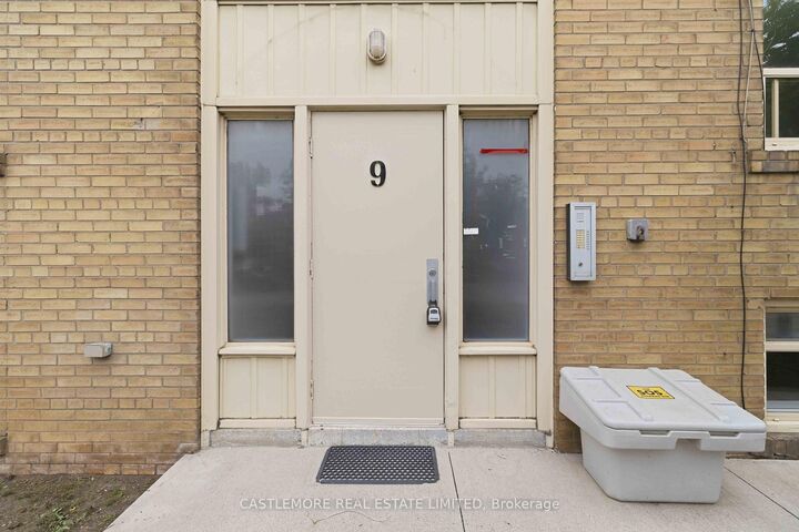 9 Allenby Avenue — photo 1