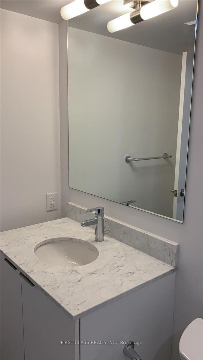 Property Photo:  955 Bay Street 2811  ON M5S 0C6 