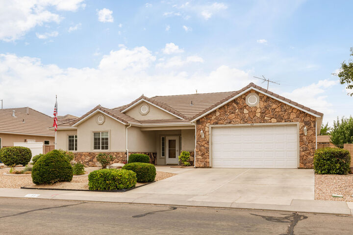 Property Photo:  567 W 375 S  UT 84737 