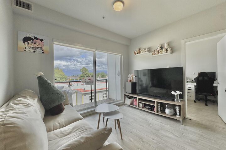 Property Photo: 6283 Kingsway 227 BC V5J 0H3
