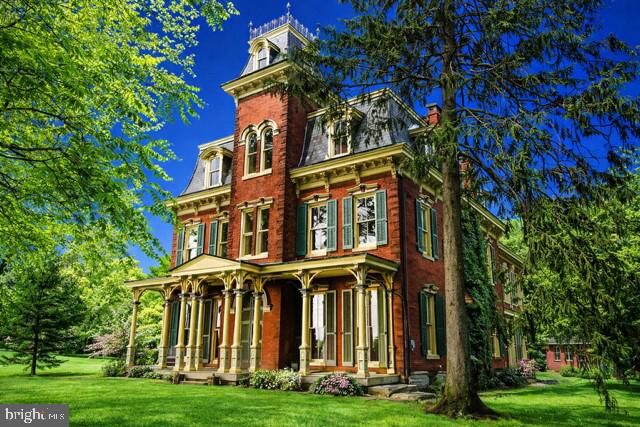 Property Photo:  807 Weavertown Road  PA 17067 
