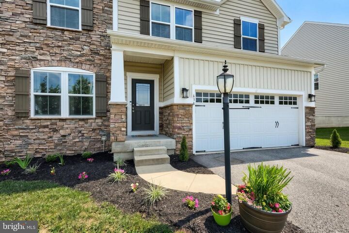 Property Photo:  638 W Ore Street  PA 17360 