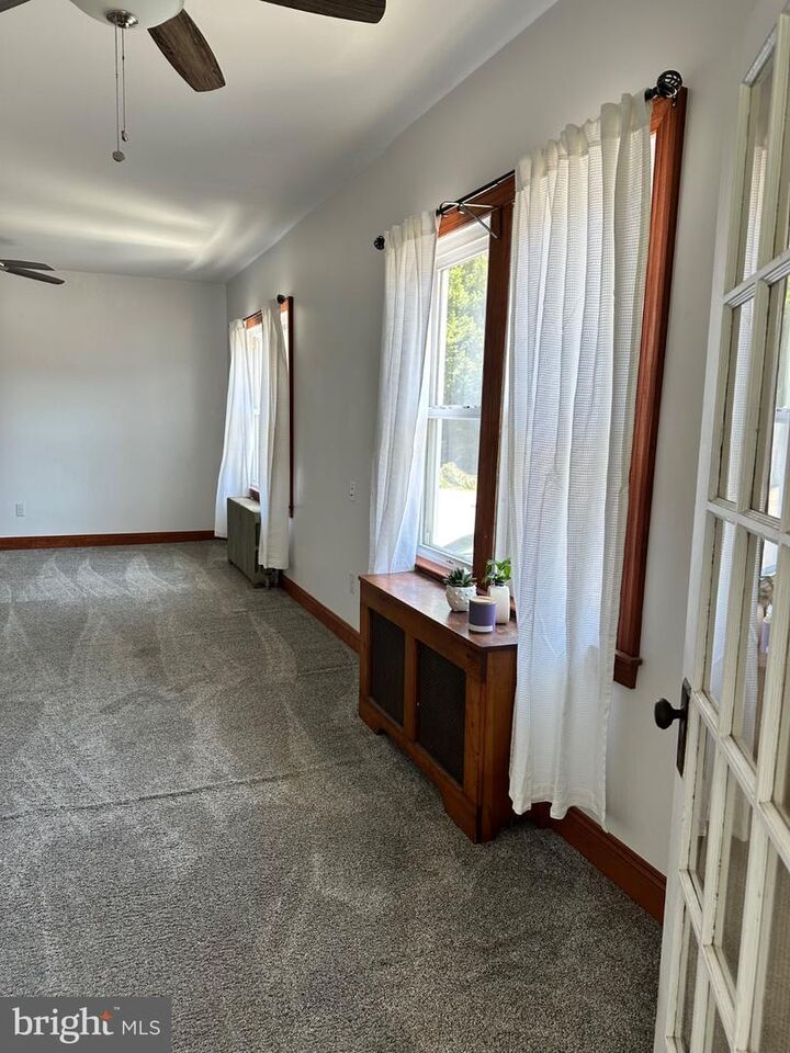 Property Photo:  29 E Gloucester Pike 29 B  NJ 08007 