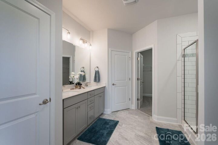 Property Photo: 5049 Cardiff Court 4 NC 28609
