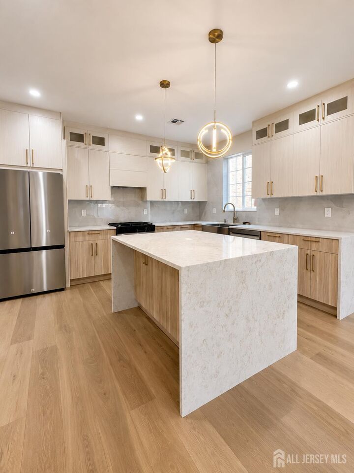Property Photo:  10 Charles Street  NJ 08820 