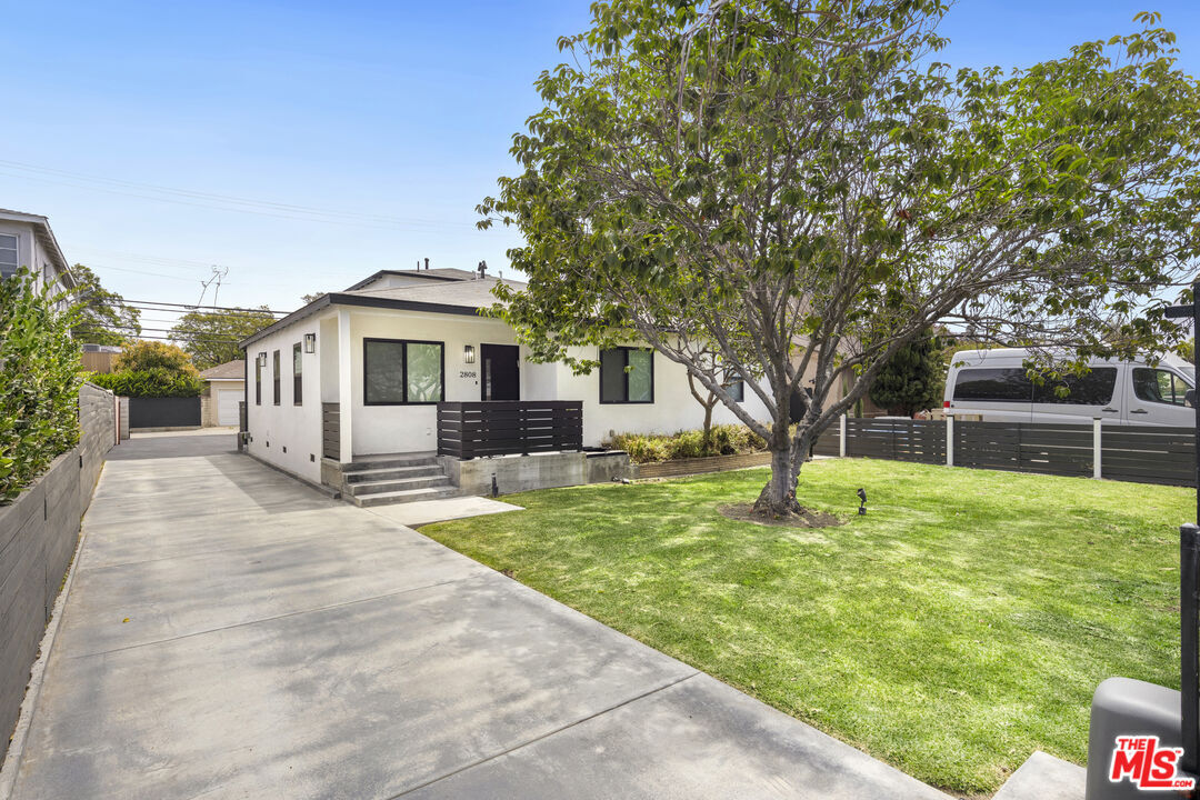 Property Photo: 2808 S Barrington CA 90064