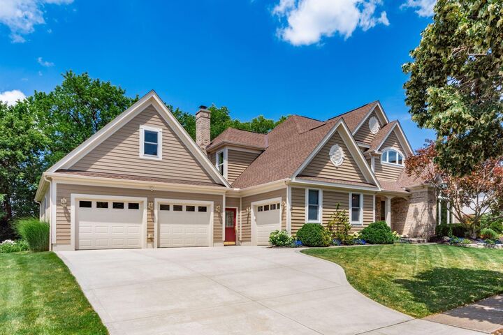 Property Photo:  5592 Fawnbrook Lane  OH 43017 