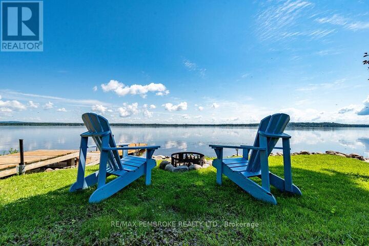 Property Photo:  1213 Burns Drive  ON K8A 7M9 