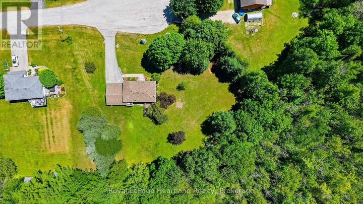 Property Photo: 106 Cedar Court ON N0H 1G0
