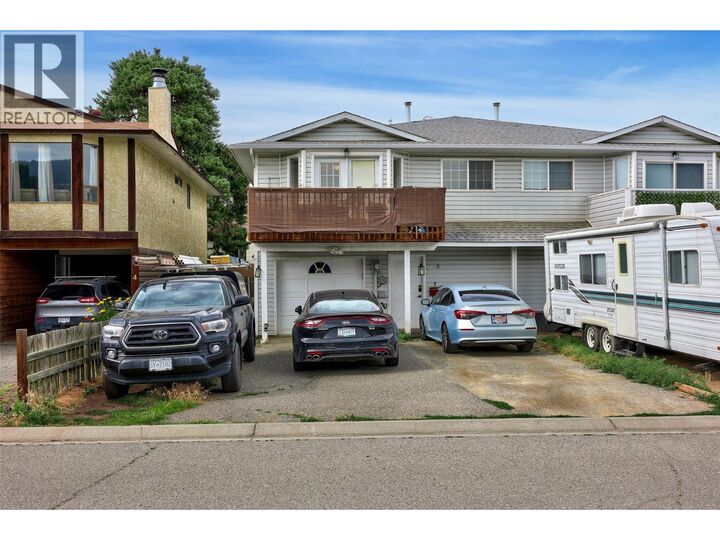685 Singh Street 5 — photo 1