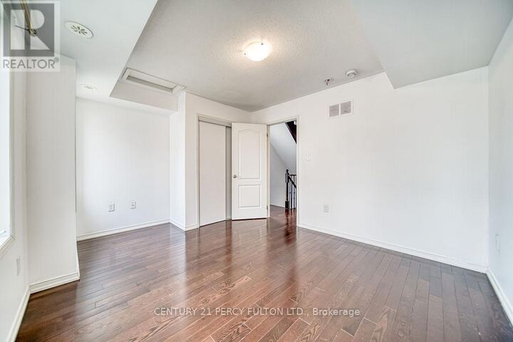 Property Photo:  80 Sarita Path 125  ON L1L 0K7 