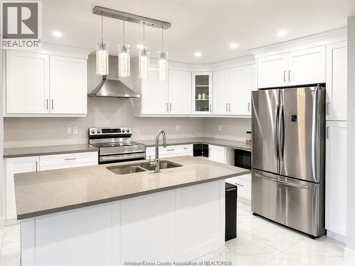 Property Photo:  85 Bordeaux Place  ON N7M 0S4 