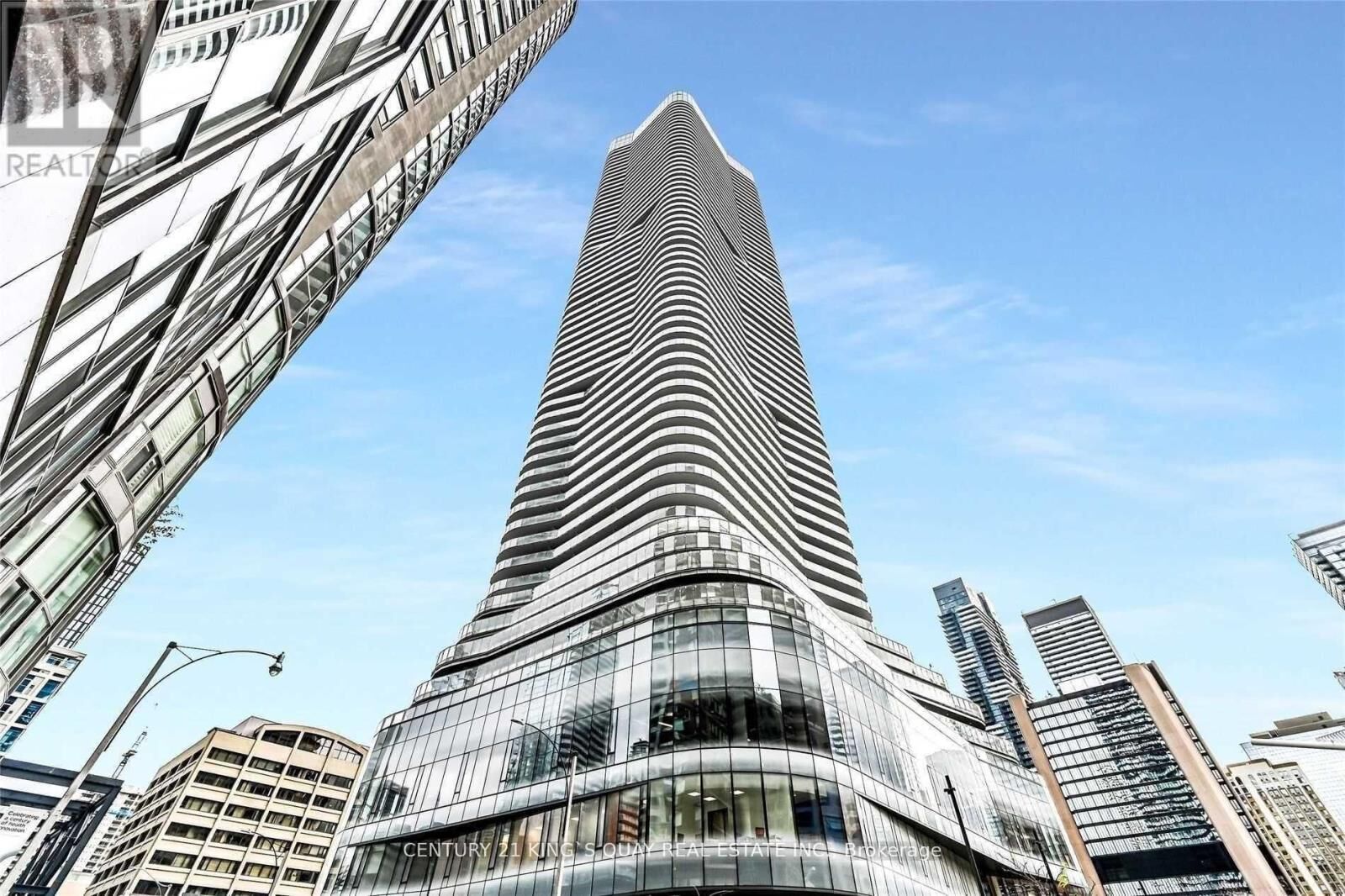 Property Photo:  11 Wellesley Street West 1013  ON M4Y 1E8 
