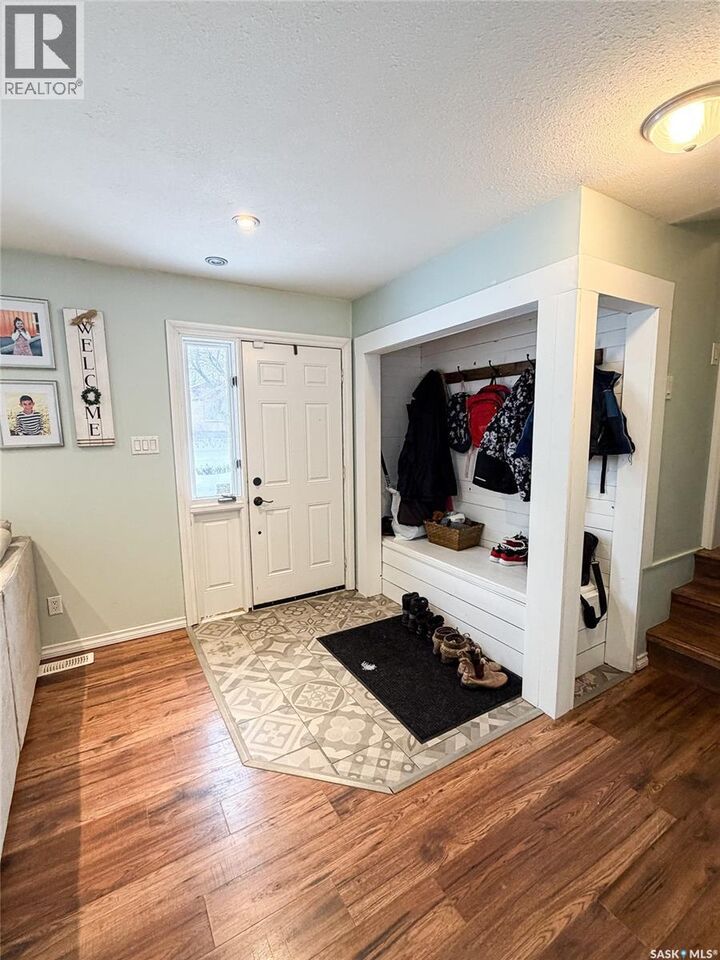 Property Photo:  420 1st Street W  SK S9X 1E5 