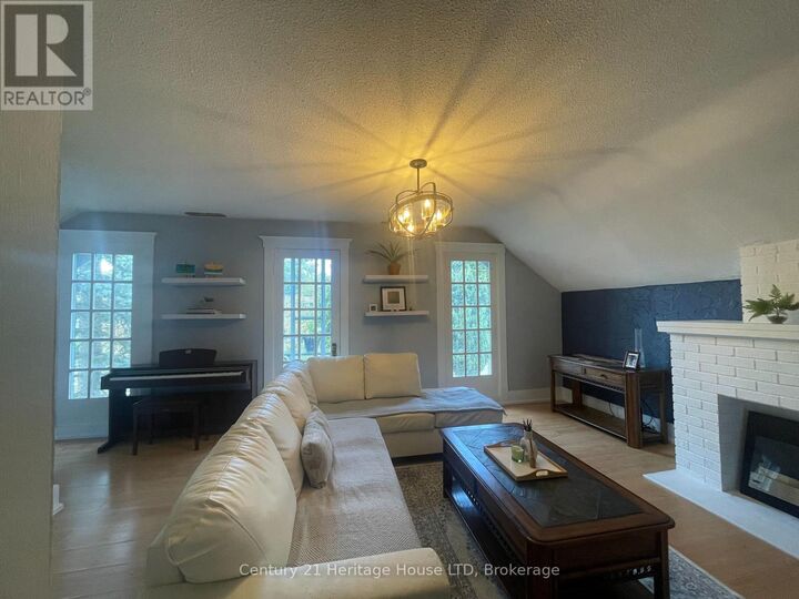 Property Photo:  6042 Culp Street - Upper Unit  ON L2G 2B7 