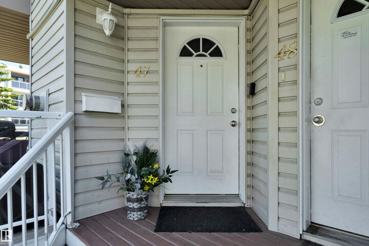 Photo de la propriété: 2505 42 Street NW 47 AB T6L 7G8