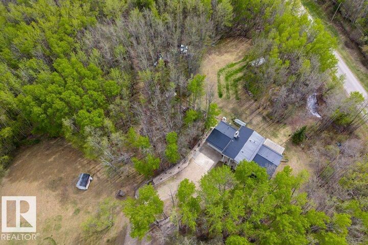 Property Photo:  27507 Twp Road 544 138  AB T8R 2B5 