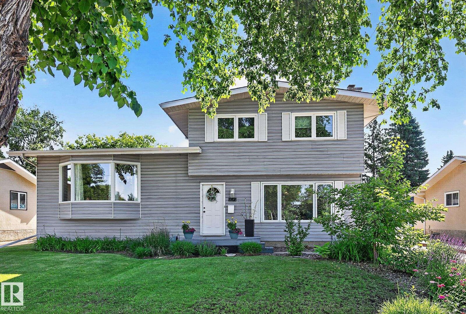 Property Photo:  7707 156 Street NW  AB T5R 1X6 
