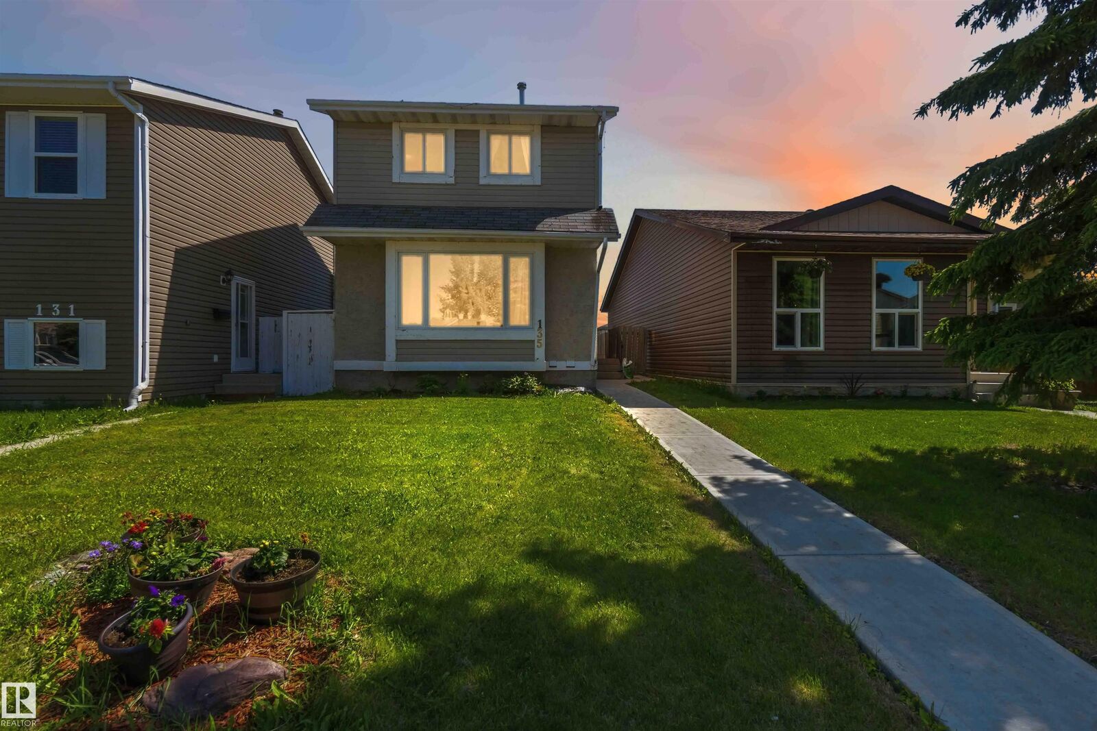 Property Photo:  135 Birch Drive  AB T0A 1N0 