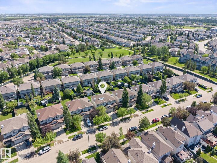 Photo de la propriété:  12126 16 Avenue SW  AB T6W 1L9 