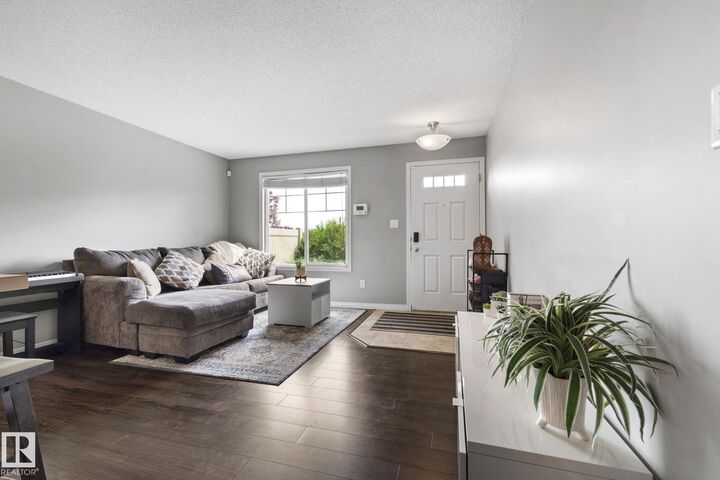 Property Photo:  1030 Chappelle Boulevard SW 8  AB T6W 2K7 
