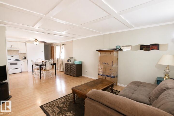 Property Photo:  2415 West Oak Way NW  AB T5S 1T7 