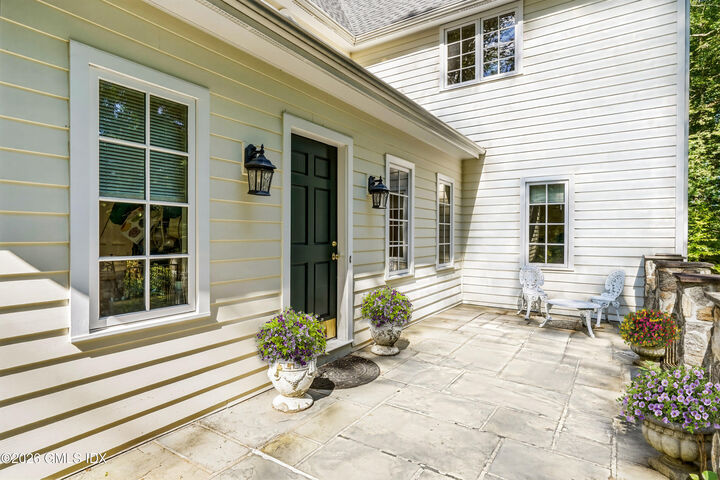 Property Photo:  3 Carriage Road  CT 06807 