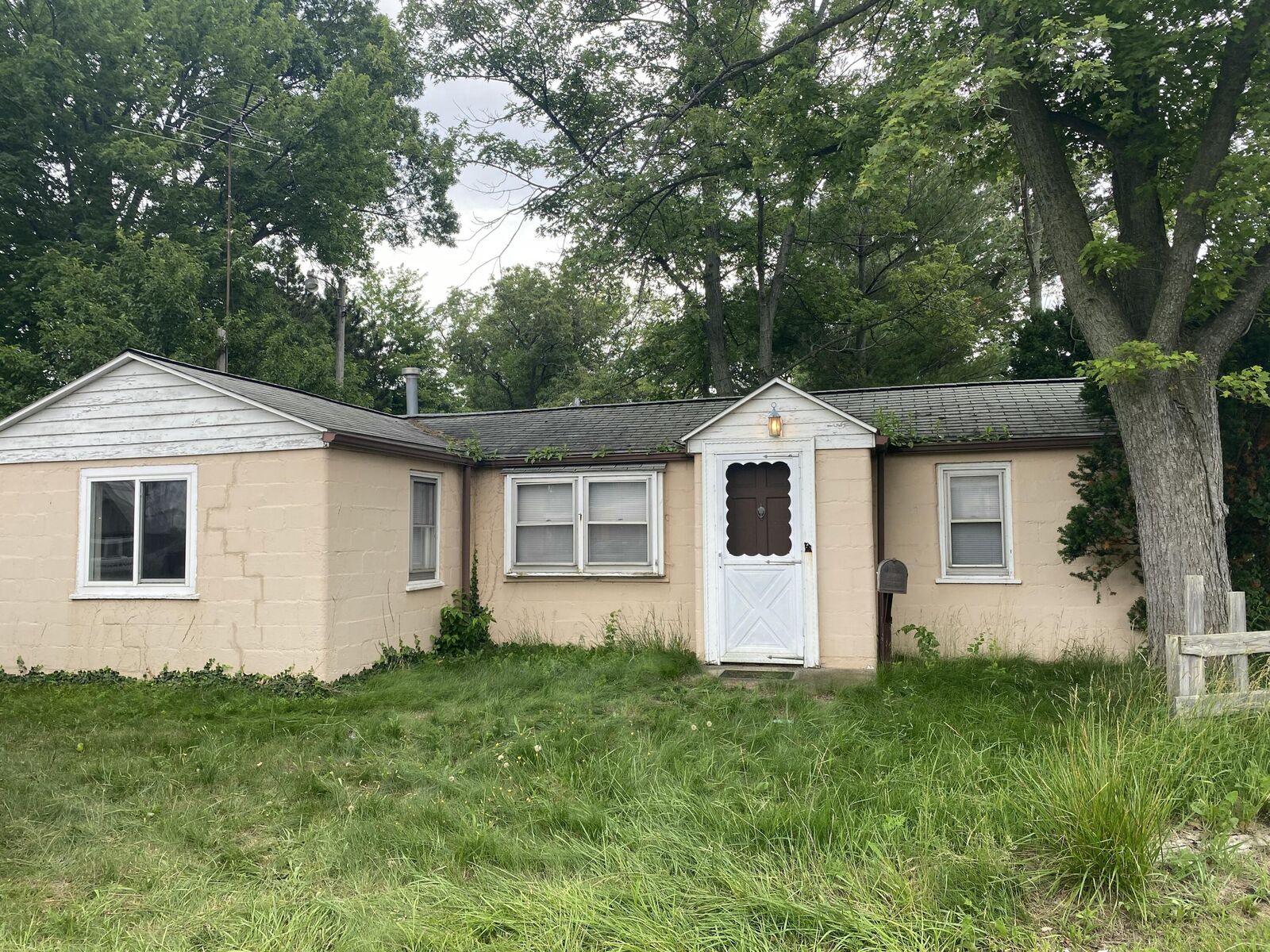 Property Photo: 402 Sheridan Avenue IN 46360