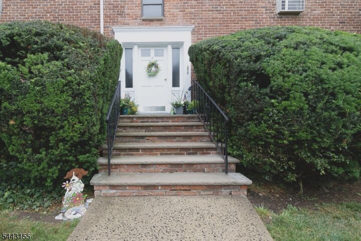 Property Photo:  7 Stone Hill Rd  NJ 07081 