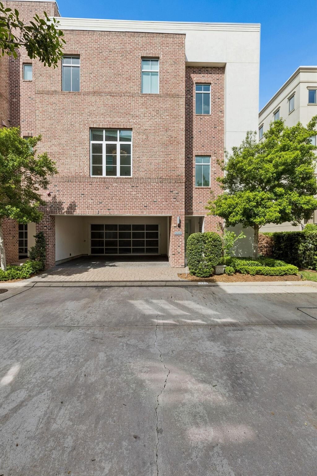 Property Photo:  1444 Lake Pointe Parkway  TX 77478 