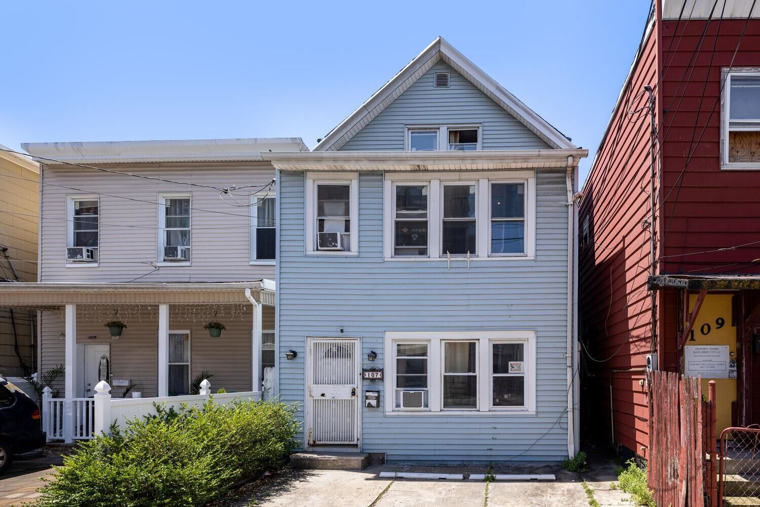 Property Photo:  107 St Pauls Ave  NJ 07306 